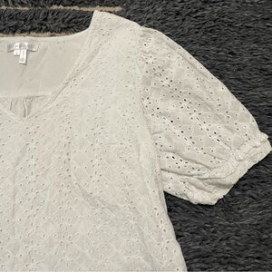 White cottage core lace puff floral sleeves preppy eyelet blouse Draper James